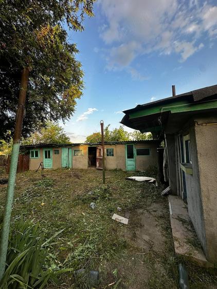 Teren de 1500 mp, în Izvoare