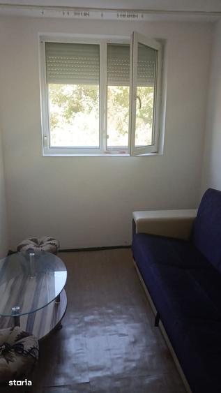 Apartament cu 3 camere în Viziru 1