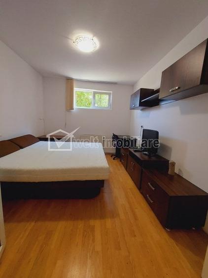Apartament cu 4 camere decomandat în Andrei Mureșanu