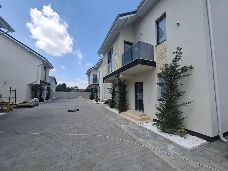 Casă individuală cu 4 camere cu Canalizare în Bragadiru