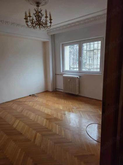 Inchiriez apartament cu trei camere Parter 4E AFI COTROCENI pretabil spatiu birou - 8