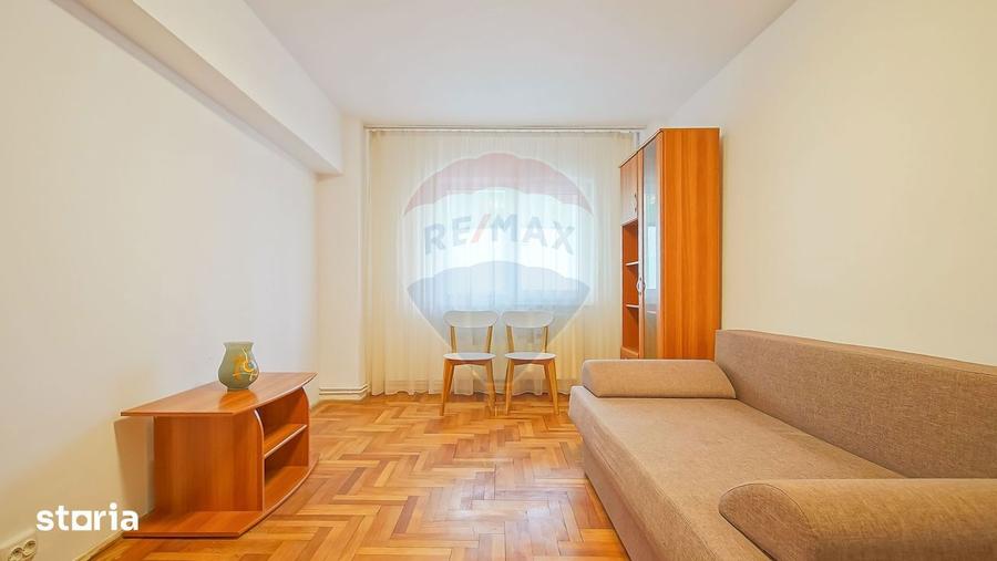 Garsonieră decomandată în Valea Cetății