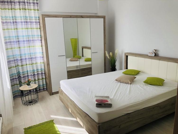 Apartament cu 3 camere decomandat, mobilat în Capitol