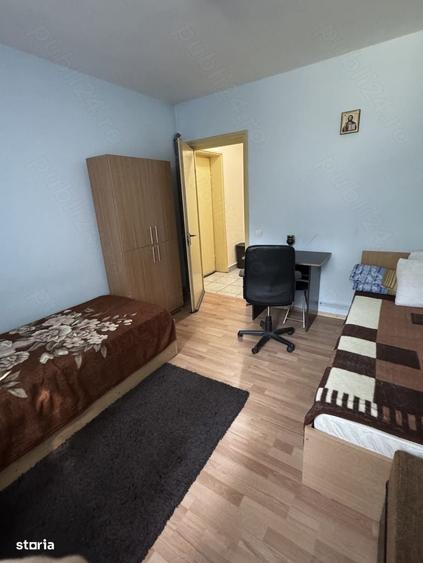 Apartament cu 2 camere semidecomandat în Calea București