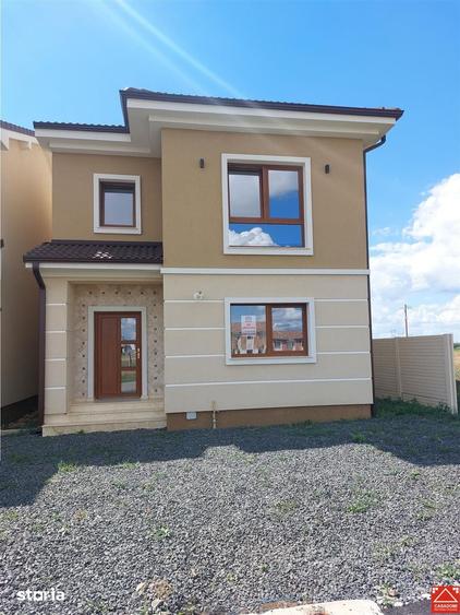 Casă cu 4 camere cu Teren 400 Mp în Vladimirescu