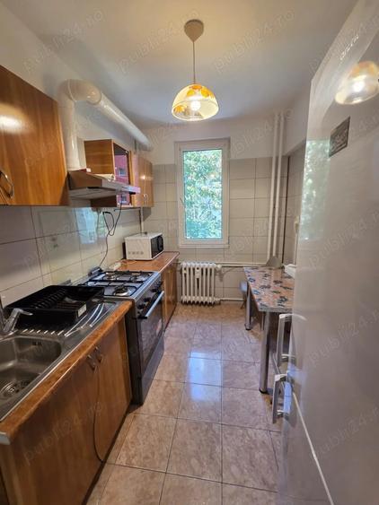 Apartament cu 2 camere semidecomandat în Berceni