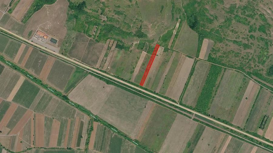 Teren de 4600 mp, în Sălăjeni