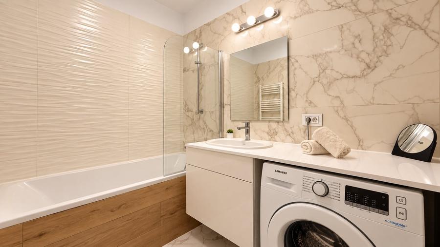 Apartament cu 3 camere decomandat, mobilat în Băneasa
