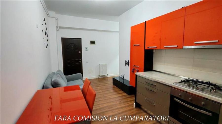 Apartament cu 2 camere semidecomandat, mobilat în Libertății