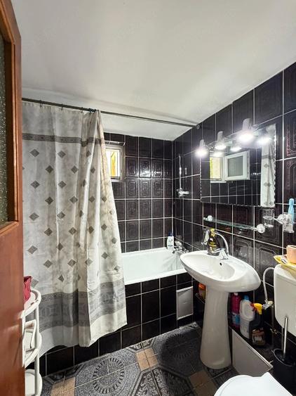 Apartament cu 2 camere semidecomandat în Rahova