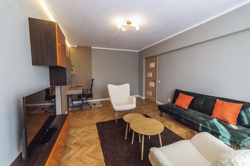 Apartament cu 3 camere decomandat, mobilat în Militari