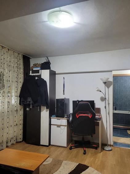 Apartament cu 2 camere semidecomandat în Est