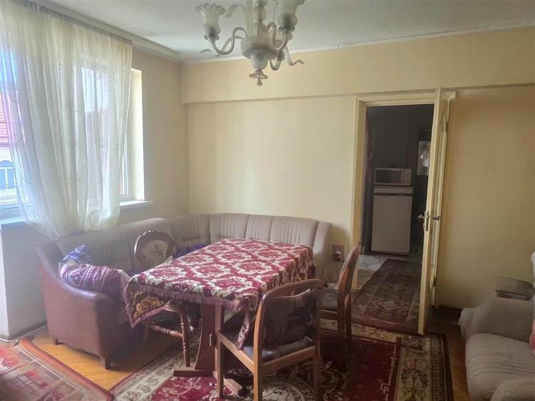 Apartament cu 2 camere semidecomandat, mobilat în Ultracentral