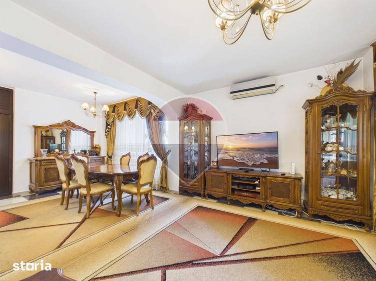 Casă cu Teren 1300 Mp în Central