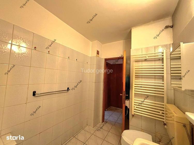 Apartament 3 camere, Vitan, parter, 77 mp, centrala proprie