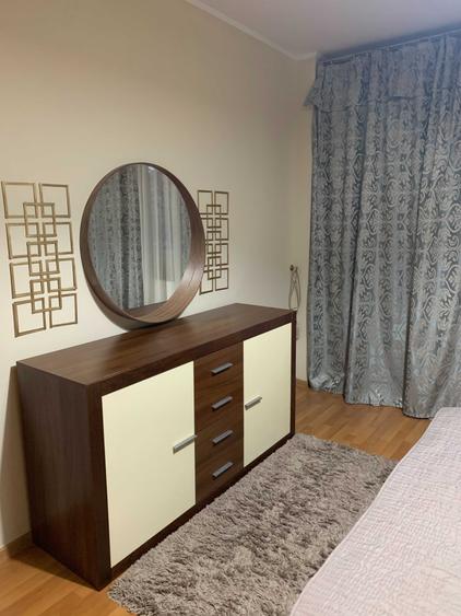 Apartament cu 2 camere decomandat în Eroii Revoluției