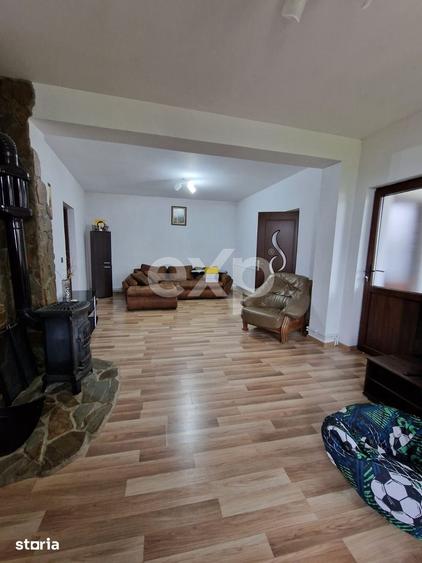 Casă cu 4 camere cu Teren 1200 Mp în Răzvad