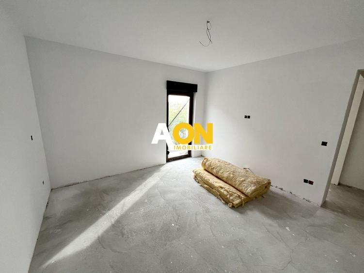 Duplex cu 4 camere cu Canalizare în Partoș