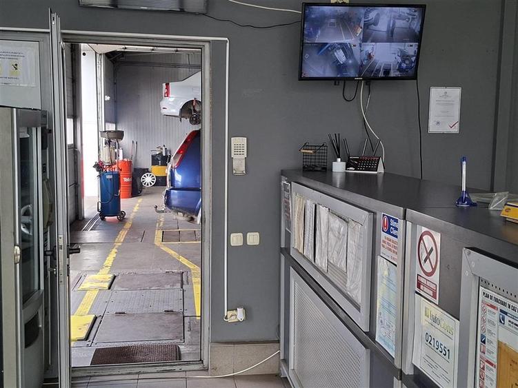 Spațiu comercial, de 200 mp, în Central