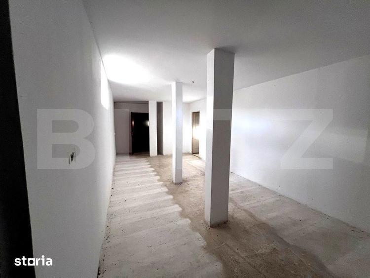 Casă cu 7 camere cu Teren 1342 Mp în Central