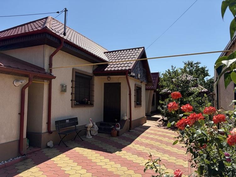 Casă cu 4 camere în Central
