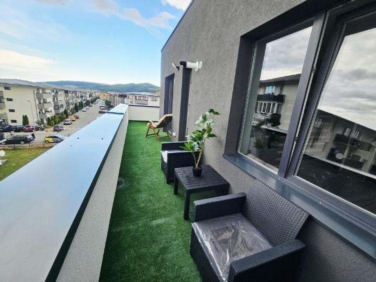 Apartament cu 2 camere semidecomandat în Florești