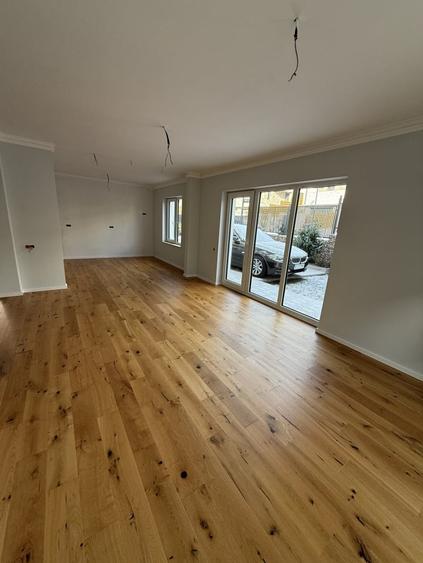 Duplex cu 5 camere cu Canalizare în Iris