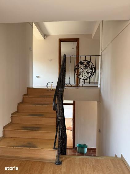 Casă cu 4 camere cu Teren 300 Mp în Oncea