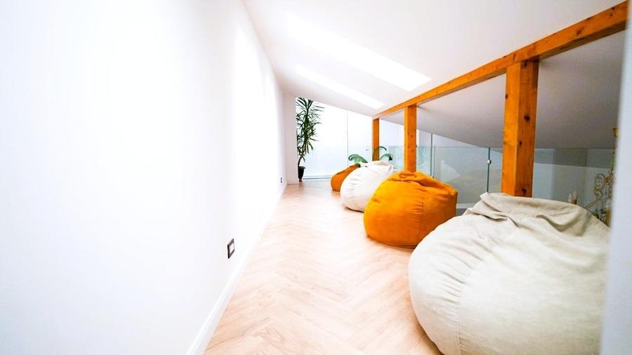 Casă cu 6 camere cu Teren 280 Mp în Floreasca