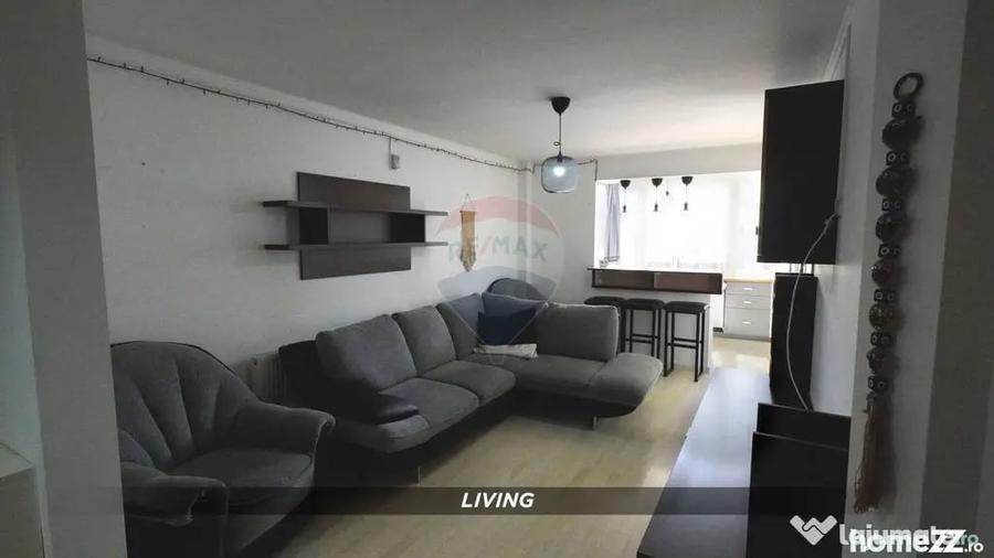 Apartament cu 3 camere decomandat în Central