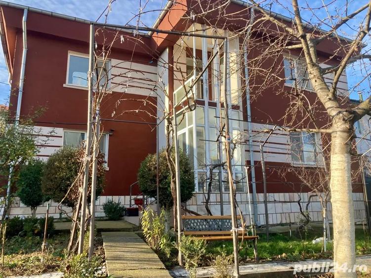 Casă cu 5 camere cu Teren 500 Mp în Bârlad