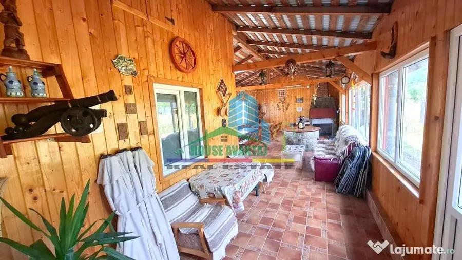 Casă cu 4 camere cu Teren 677 Mp în Lepșa