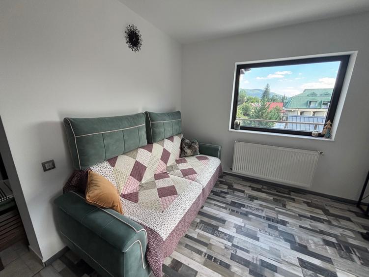 Apartament cu 2 camere decomandat în Zamora