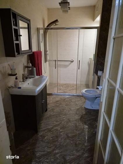 Casă cu 4 camere cu Teren 120 Mp în Central