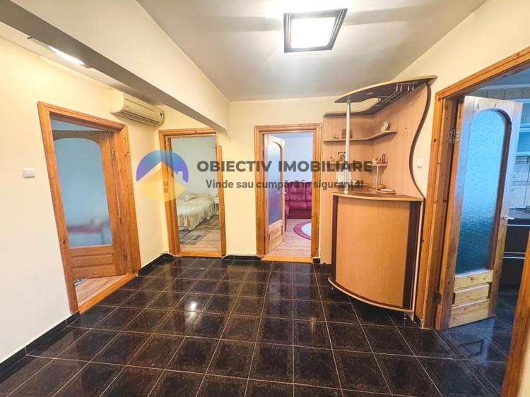 Apartament cu 4 camere decomandat, mobilat în Mărăței
