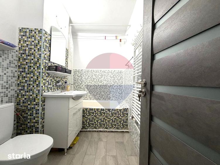 Apartament cu 3 camere semidecomandat în Republicii