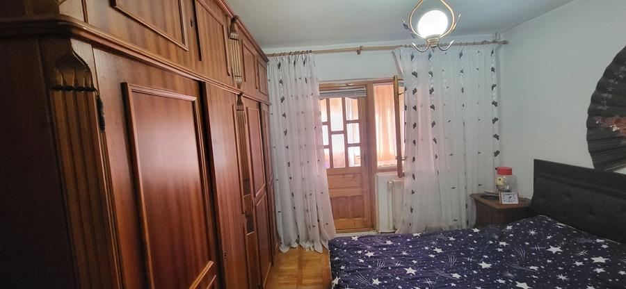 Apartament cu 3 camere în Lacu