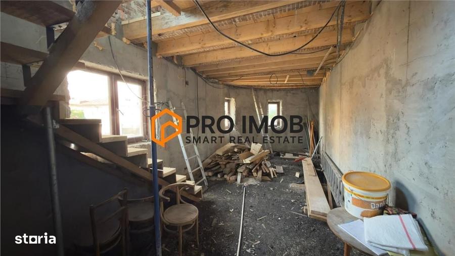Casă cu 4 camere decomandat în Băceni