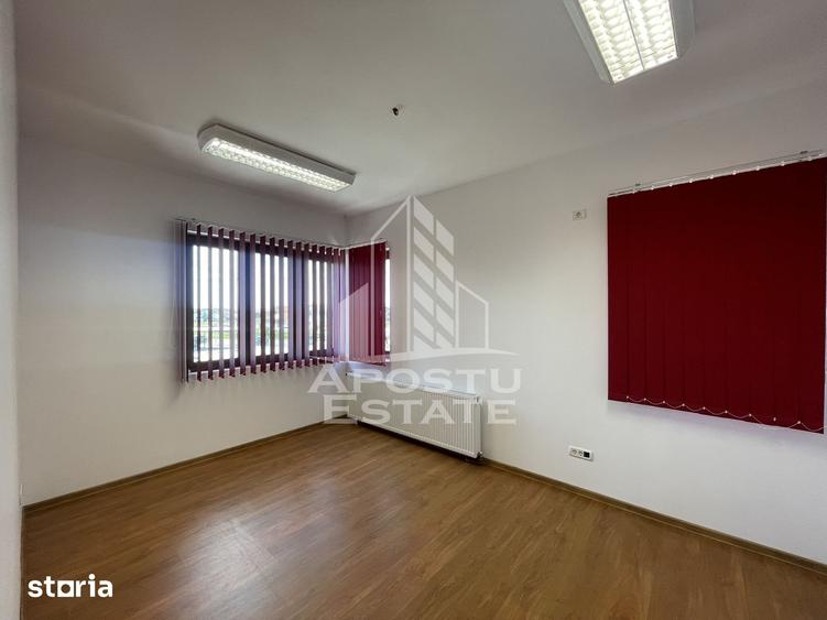 Spațiu comercial, de 362 mp, în Moșnița Nouă