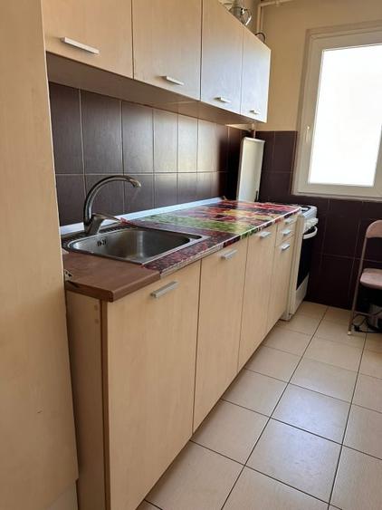Apartament cu 2 camere semidecomandat, mobilat în Aurel Vlaicu