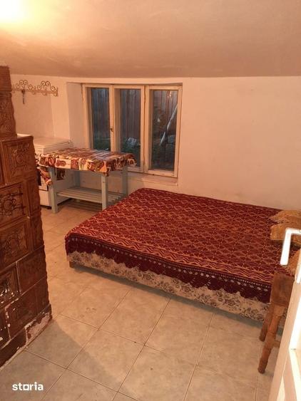 Casa 6 camere, amplasare rurala, 1600mp teren. Pre? u?or negociabil - 15