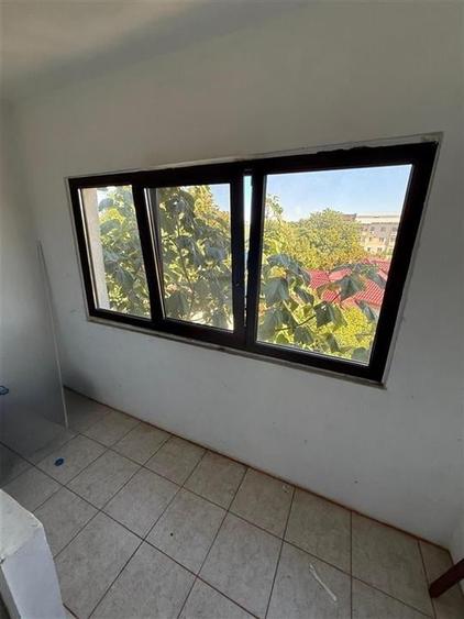 APARTAMENT 3 CAMERE, ETAJ 2, 1 DECEMBRIE - 15