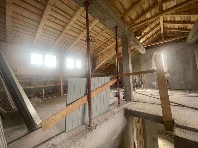 Complex nou 4 case P+1+M.5 cam.Util 175mp.Teren 253mp - 24