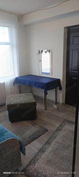 INCHIRIEZ apartament doua camera tip open-space{,bucatarie , dormitor si living] . - 5