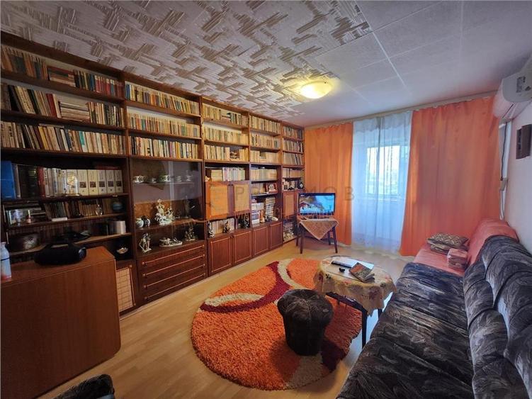 Apartament 4 camere decomandat  zona Unirii Sud - 1