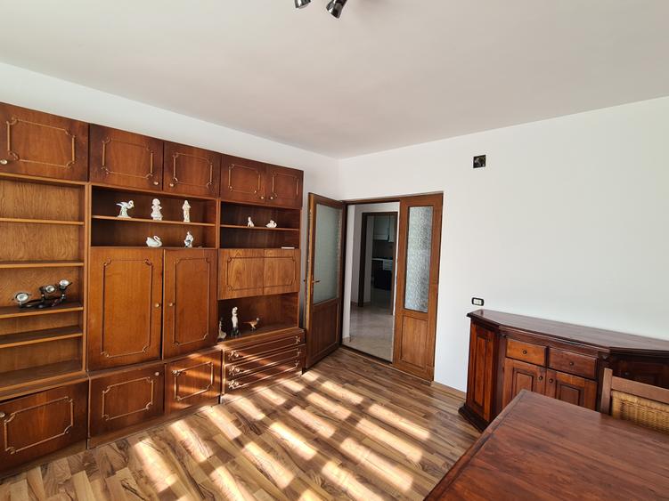 Vila P+1+M  in Adjud  zona linistita - pentru 1, 2 sau 3 familii - 5