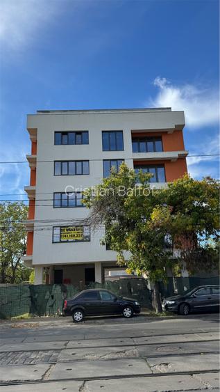 Apartament cu 2 camere semidecomandat în Giulești