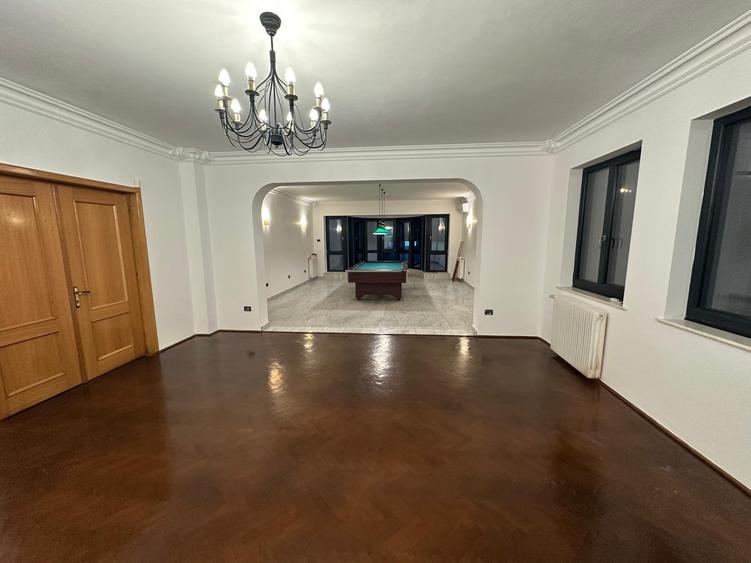 Cotroceni , Doctor Carol Davila, metrou Eroilor, piscina, constructie 2000! - 2