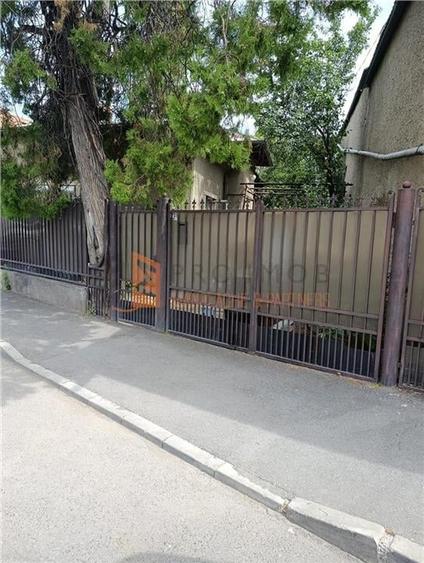 Casa tip parter zona Centru - 13