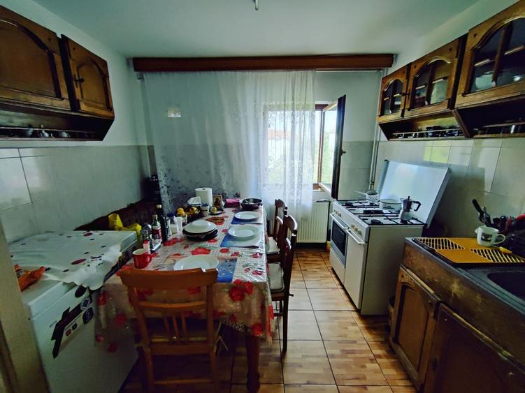 APARTAMENT SEMIDECOMANDAT  2 CAMERE CALEA ARADULUI - 3